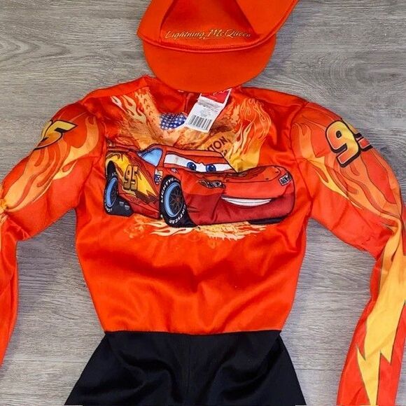Cars 2 Lightning McQueen Flash Muscle Costume S (4-6) Incl. Muscle Arms & Hat - Picture 3 of 6